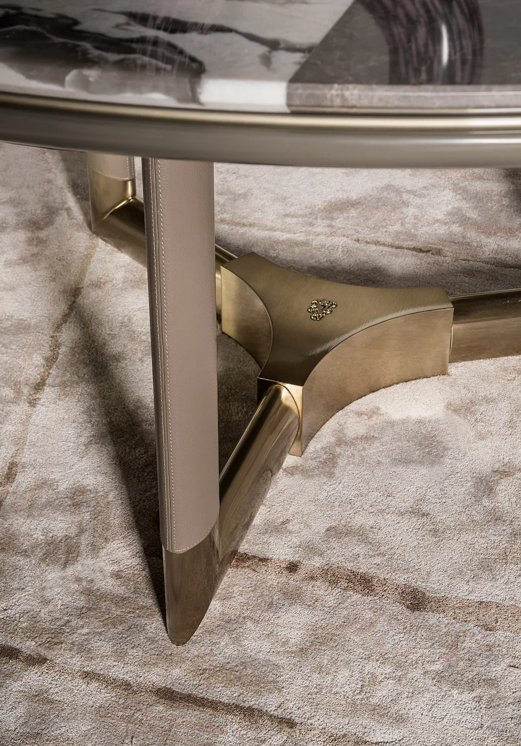 Luxury Dining Table Set with Light Italian Stainless Steels Chairs Live Edge Legs Modern Design Marble Car Wood Material - Image 4