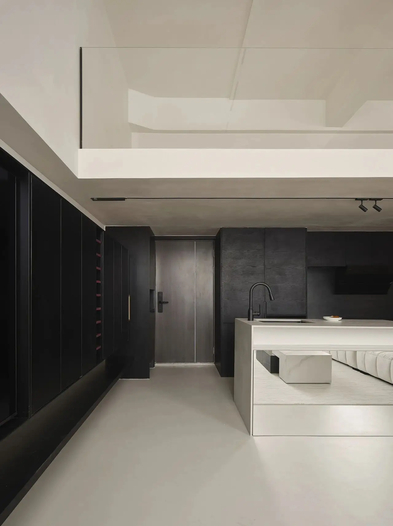 Simple High-End Business Style Black Kitchen Cabinet with Open Shelves and Island Smart Design Without Handles - Image 2