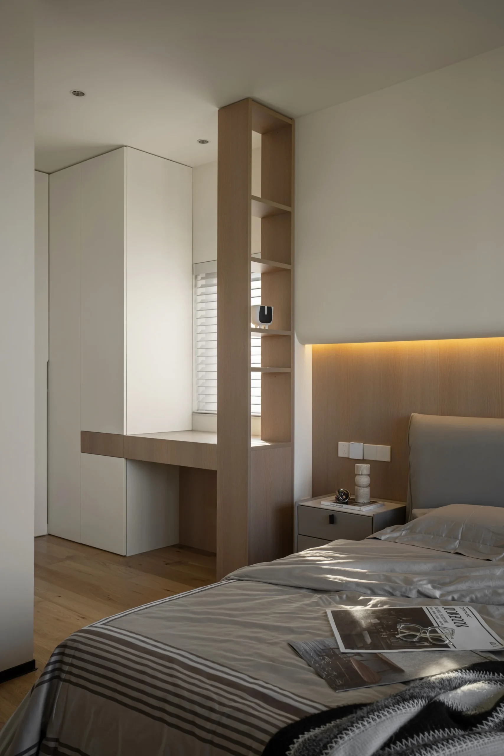 Interior Design Custom Furniture Wooden Cabinet Bookshelf Dining Room - Image 12