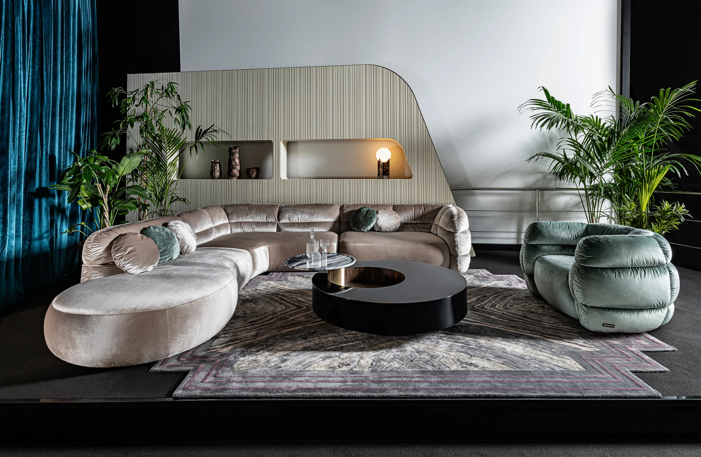 Nordic Style Three-Seater Chesterfield Sofa Deep Blue Velvet Designer Island Sofas for Home Luxury for Hotels - Image 9