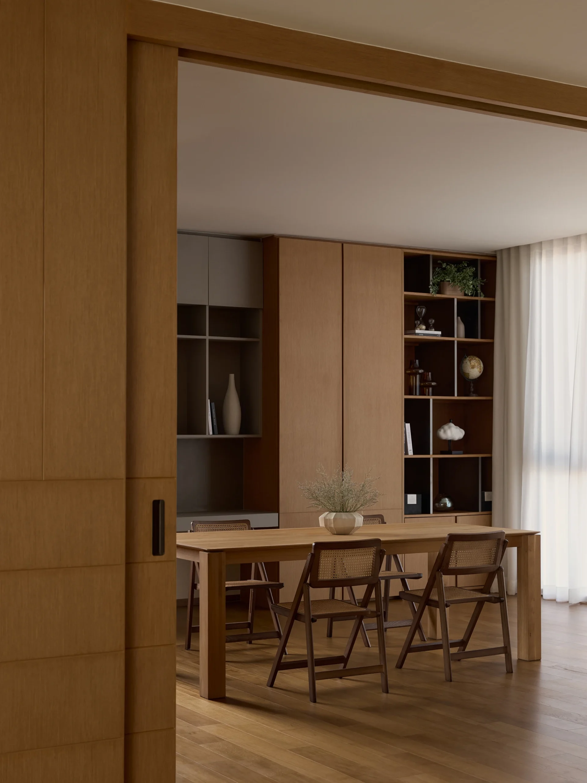 Modern Minimalist Style Design Kitchen Island Villa Melamine Solid Wood Cabinet High-End Cabinetry Marble Curved Island Counter - Image 12